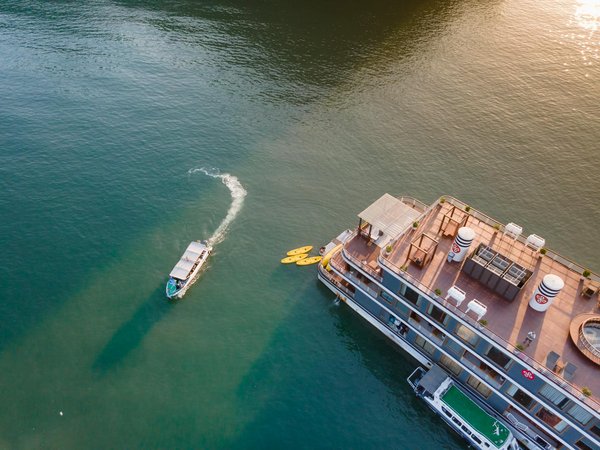 Quels sont les meilleurs itinéraires pour une randonnée dans les montagnes de l'Algarve, Portugal?